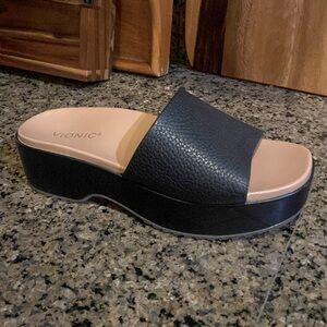 Vionic Trista platform slide black leather size 9